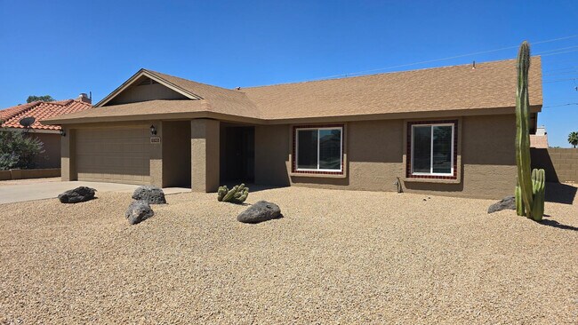 Building Photo - 11740 N 74th Dr