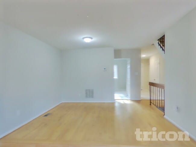 Foto del edificio - 337 Wye Mill Ct