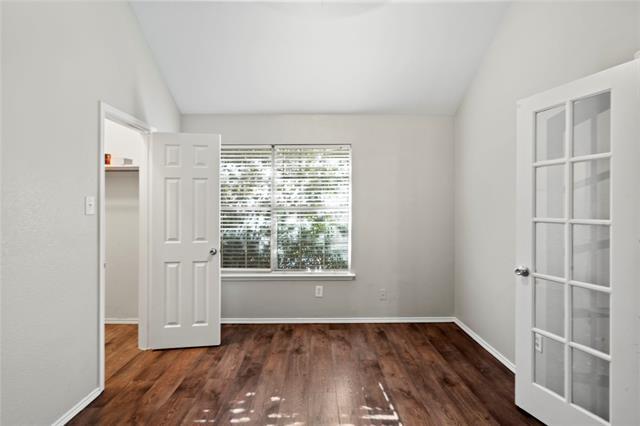 Foto del edificio - 4118 Orchid Ln