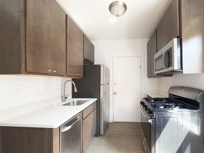 Foto del edificio - 2641 N Spaulding Ave