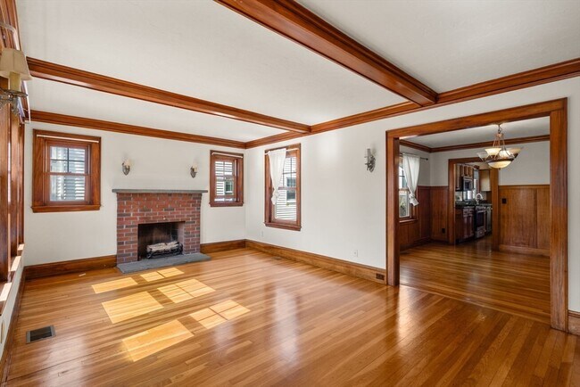 Building Photo - 88 Grove St