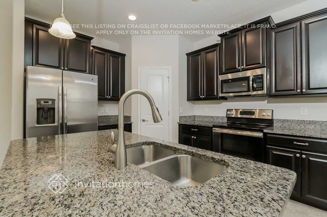 Building Photo - 28432 Pleasant Bay Lp