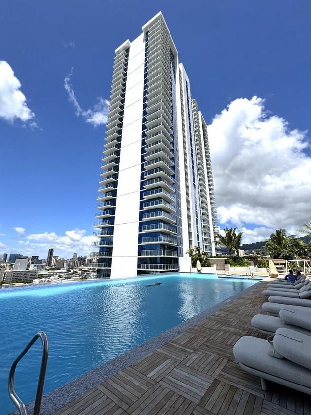 1/1/1 Penthouse Unit at Park on Keeaumoku - Fabulous Views! - 1/1/1 Penthouse Unit at Park on Keeaumoku - Fabulous Views!
