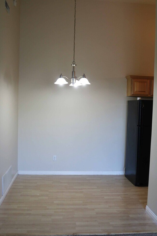 Foto del edificio - 1574 Westbury Way