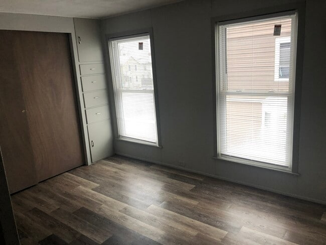 Bedroom1 - 112 W 1st St S