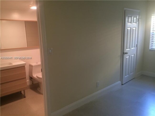 Foto del edificio - 650 S Park Rd