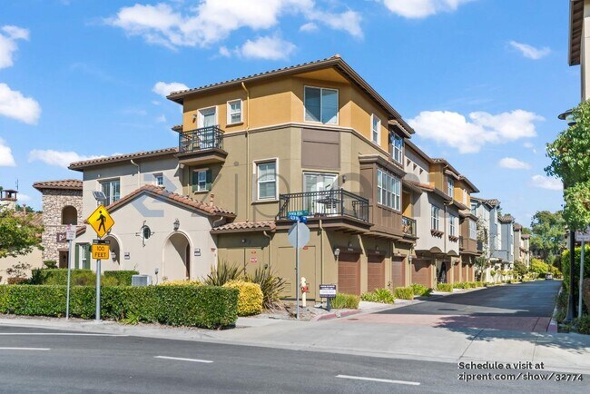 Foto del edificio - 929 Glen Valley Terrace