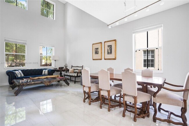 Foto del edificio - 1570 Elm Grove Rd