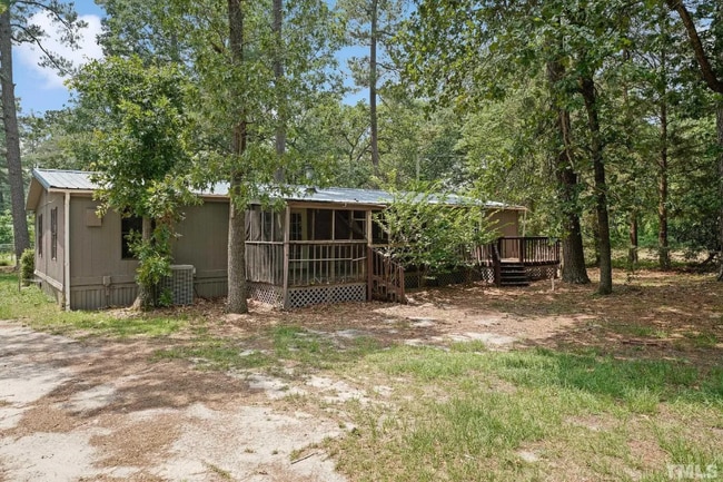 Building Photo - 201 Riverview Dr