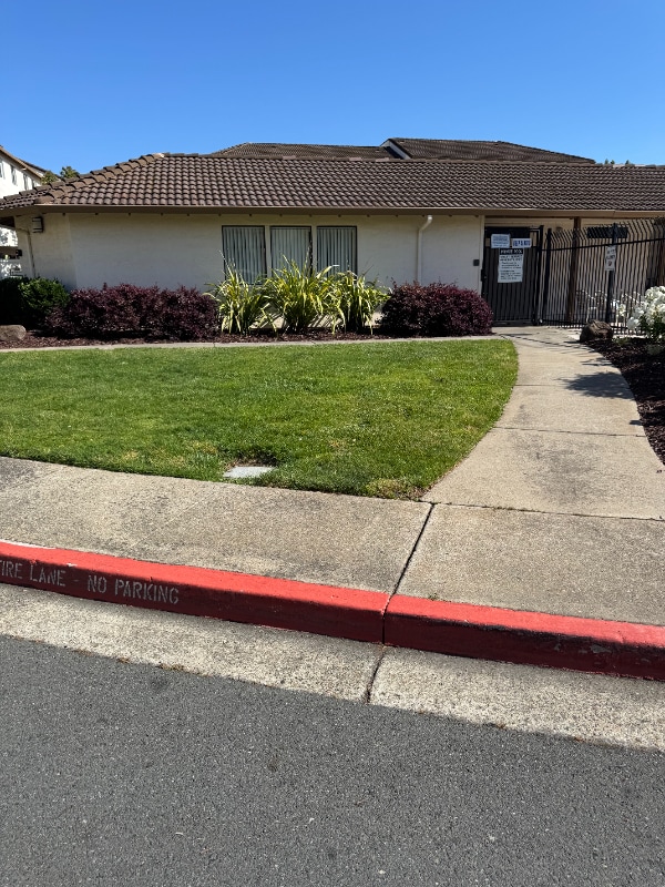 Building Photo - 5085 Valley Crest Dr