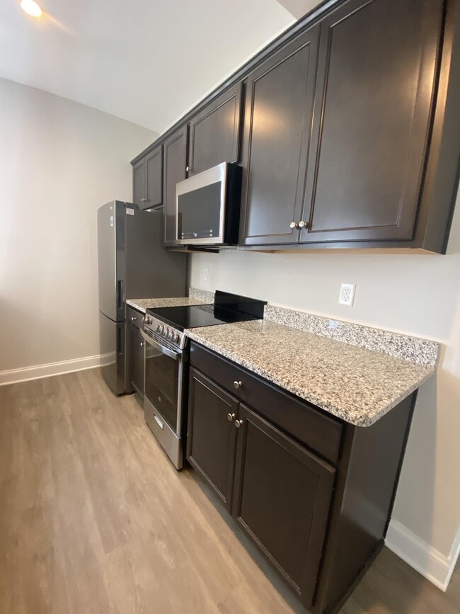 Building Photo - 102 W Martin St