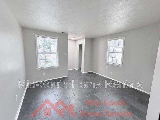 Building Photo - 1236 Effie Rd