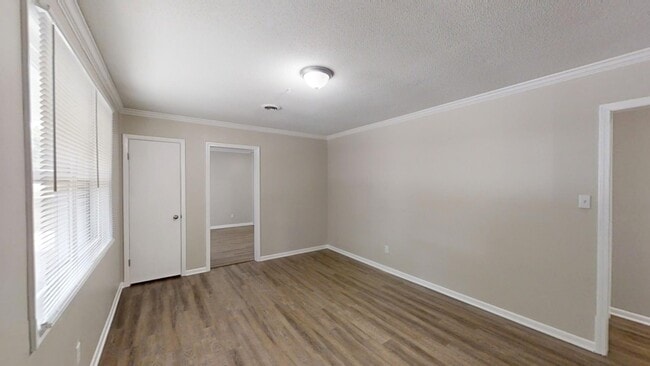 Building Photo - 278 Almon Dr