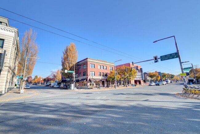 Building Photo - 5415 6th Ave NW