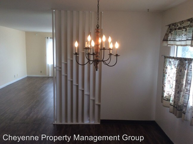 Foto del edificio - 1726 Willow Dr