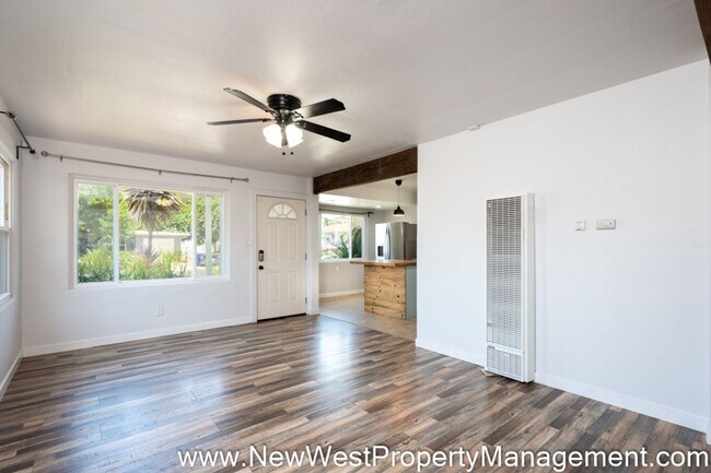 Building Photo - Charming Rolando Park 2 Bedroom, Small Pet...