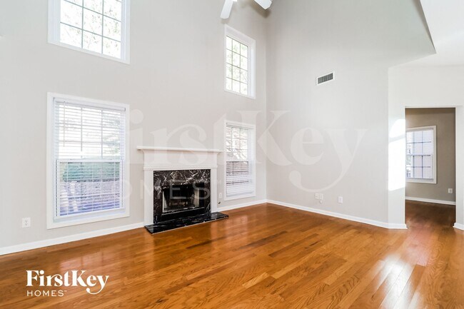Foto del edificio - 5811 Buckner Creek Dr SE
