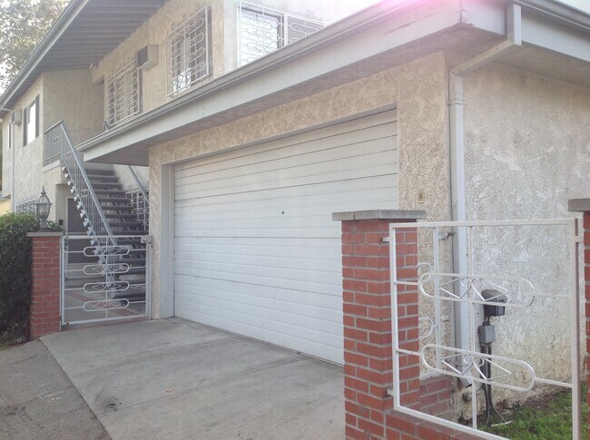 Building Photo - 11204