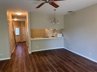 Foto del edificio - 545 Woodcrest Dr