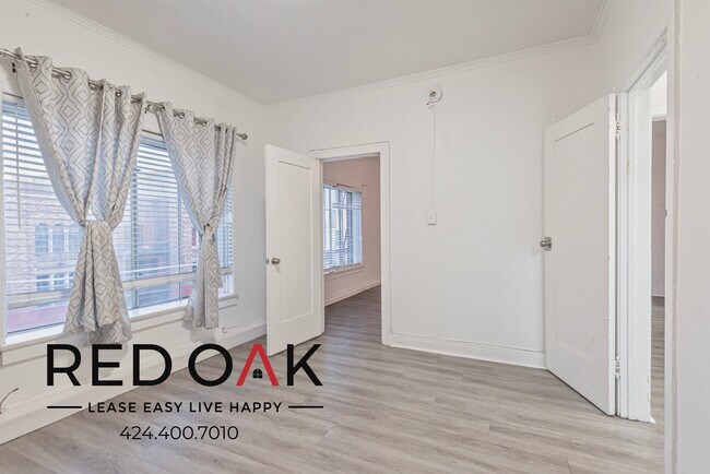 Foto del edificio - 687 Shatto Pl