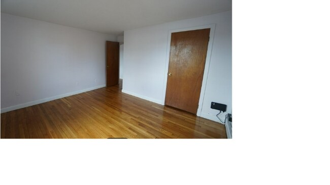 Foto del edificio - 35 Montvale Ave