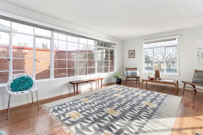 Foto del edificio - 709 Napa St