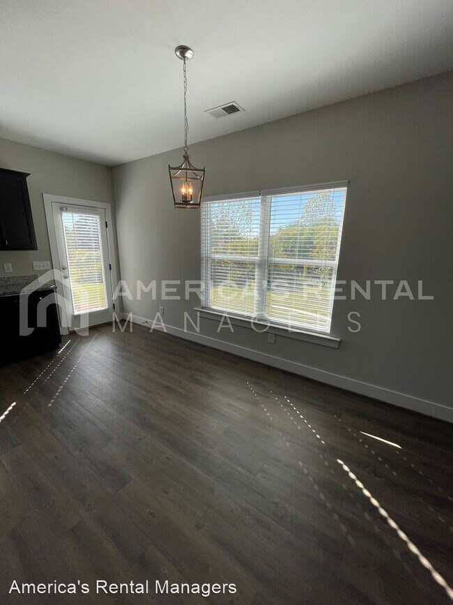 Foto del edificio - 4 br, 2 bath House - 1201 10th Way