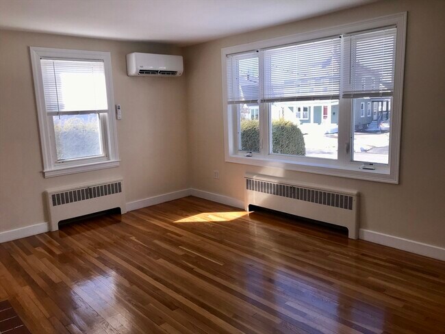 Foto del edificio - 138 King Philip Rd