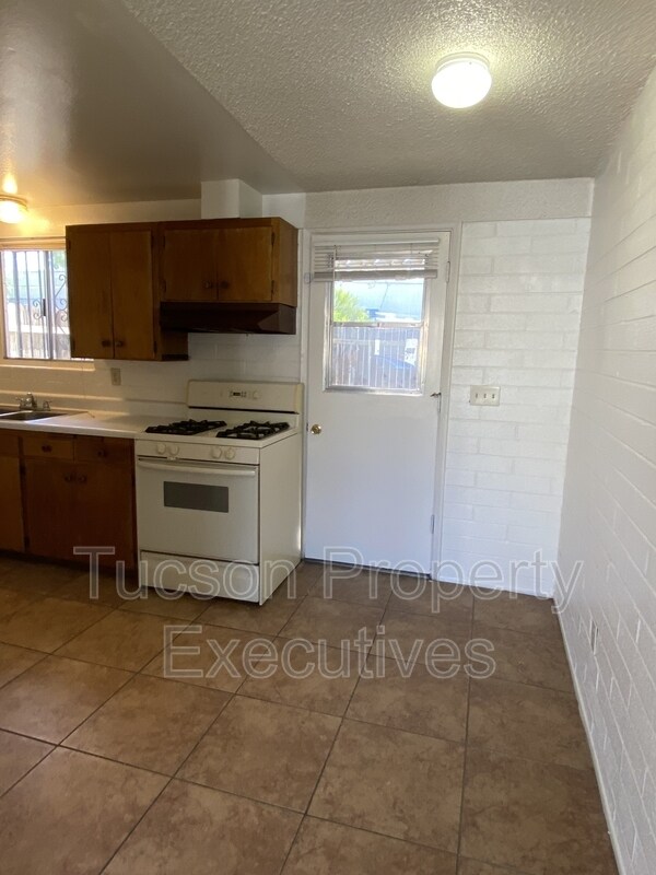 Foto del edificio - 4239 E Lee St