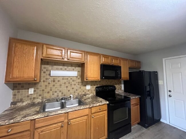 Building Photo - 6421 Applecross Ave