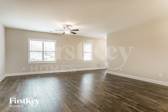 Building Photo - 113 Shallow Fls Ln