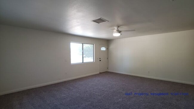 Building Photo - Beautifully upgraded Littlerock home!