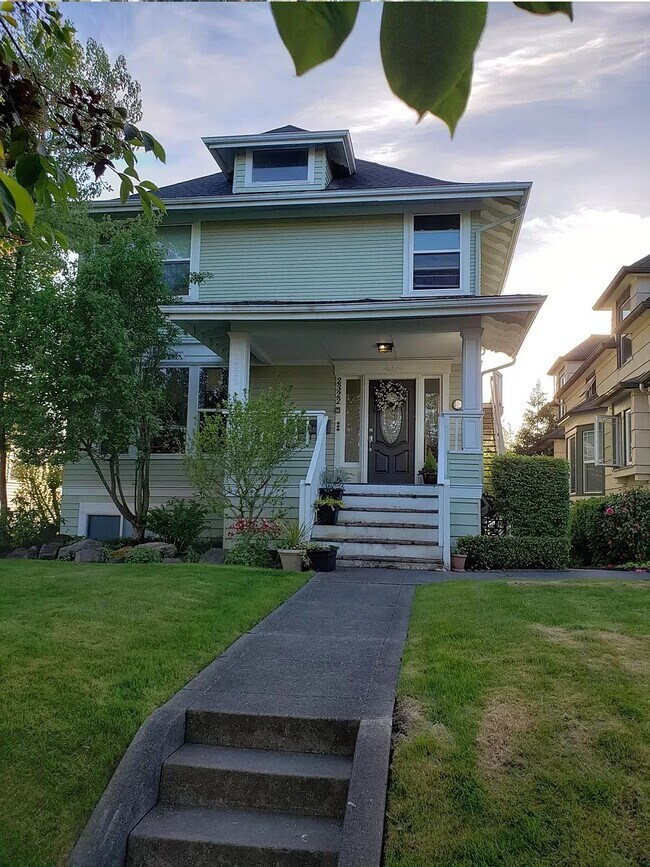 Foto del edificio - 2322 Hoyt Ave