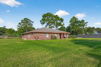Building Photo - 11507 Oak Valley Dr