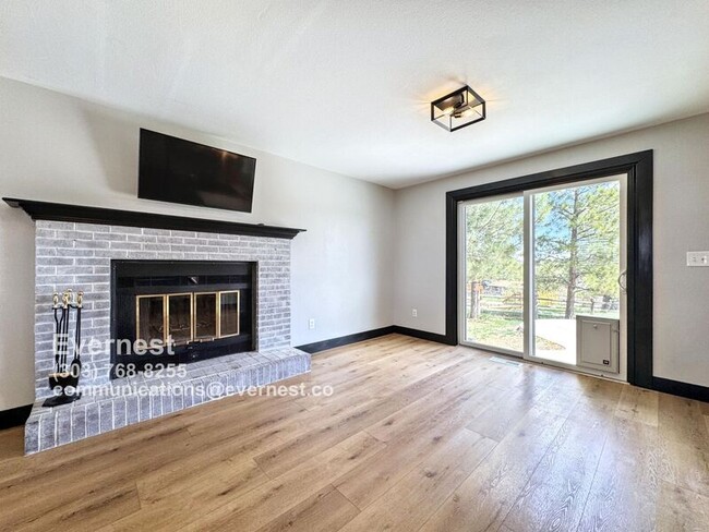 Foto del edificio - 6764 Hillridge Pl
