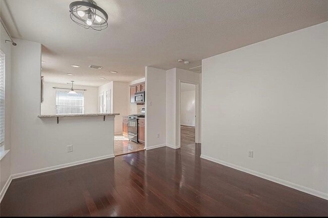 Building Photo - 10819 Waterfern Ct