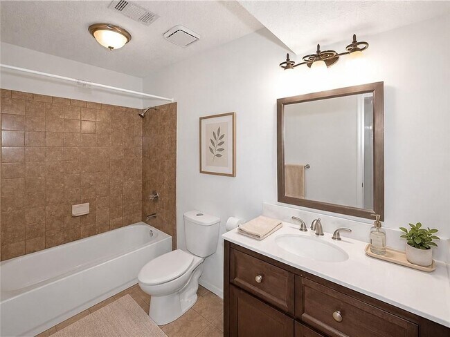 Foto del edificio - 6447 River Park Dr