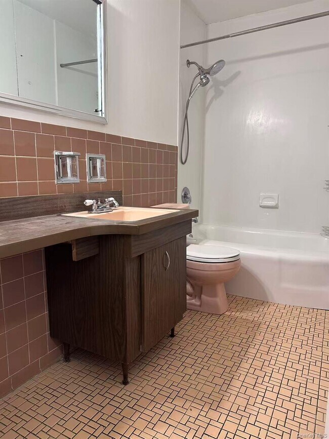 Foto del edificio - 81-05 149th Ave