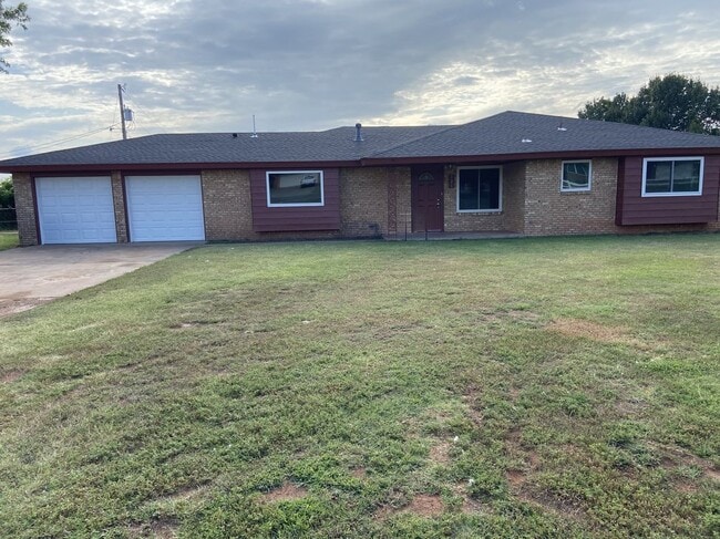 Building Photo - 121 N Montebella Ter