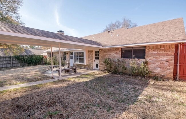 Foto del edificio - 4800 Gretna Green Ln