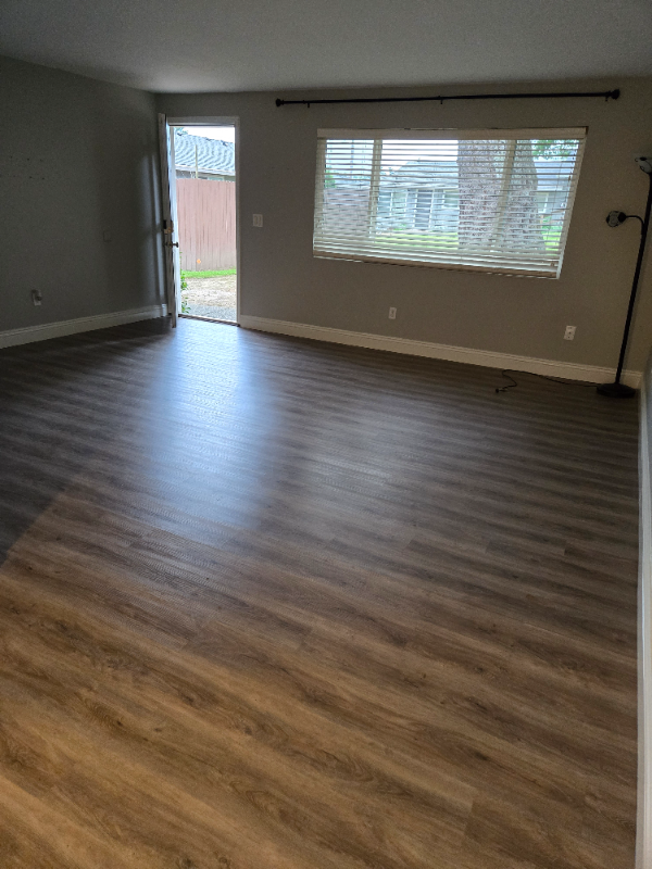 Building Photo - 14655 SW 76th Ave
