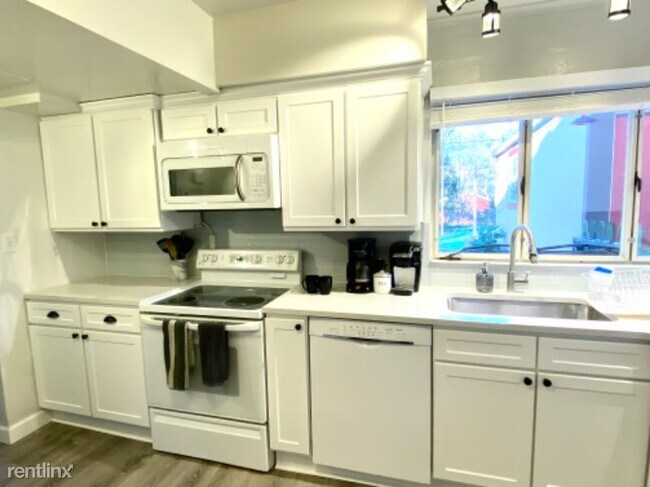 Building Photo - 2 br, 1 bath House - 803 Barton Dr