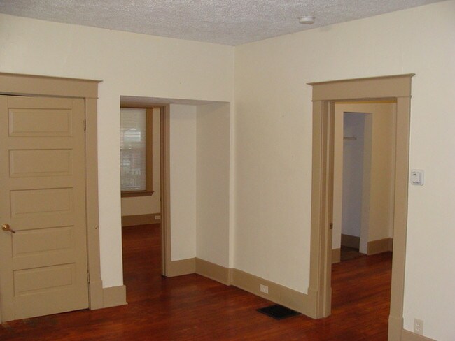 Building Photo - 1035 Sibley St NW