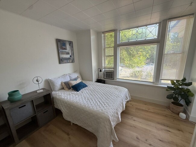 759 Second Avenue - 759 Second Avenue Apartment