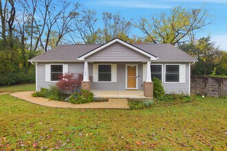 Building Photo - 3104 Husky Way