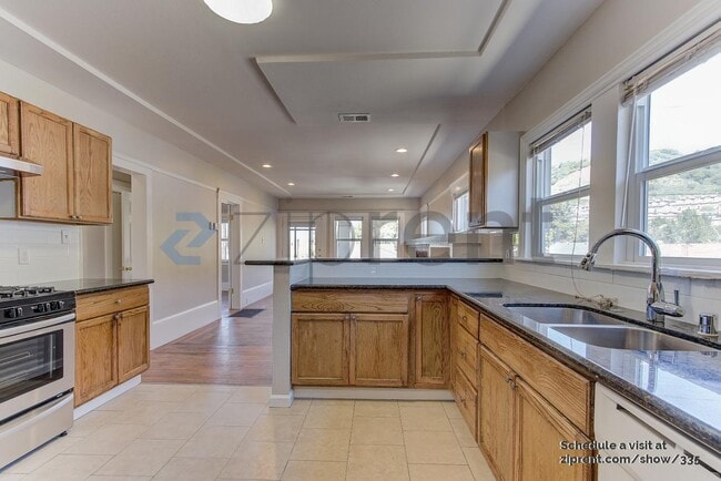 Foto del edificio - 4020 Edwards Ave
