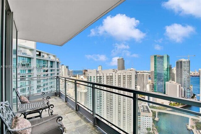 Foto del edificio - 92 SW 3rd St