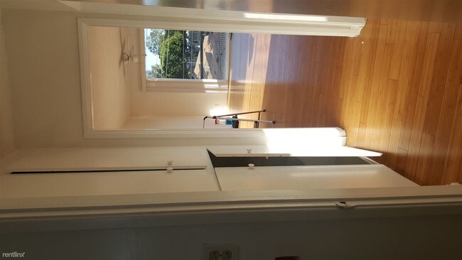 Foto del edificio - 3122 Ocean Park Blvd