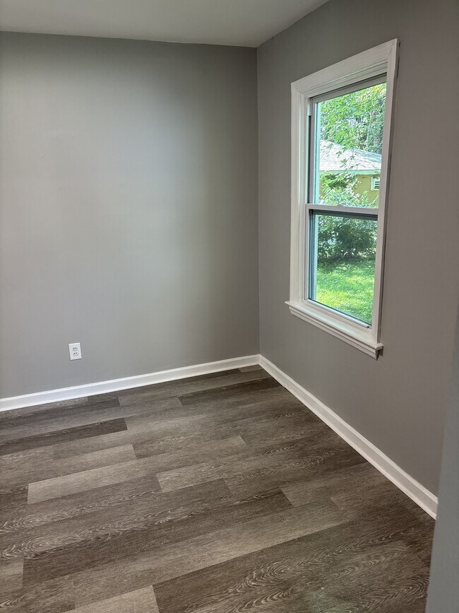 Building Photo - 460 Marechal Ln