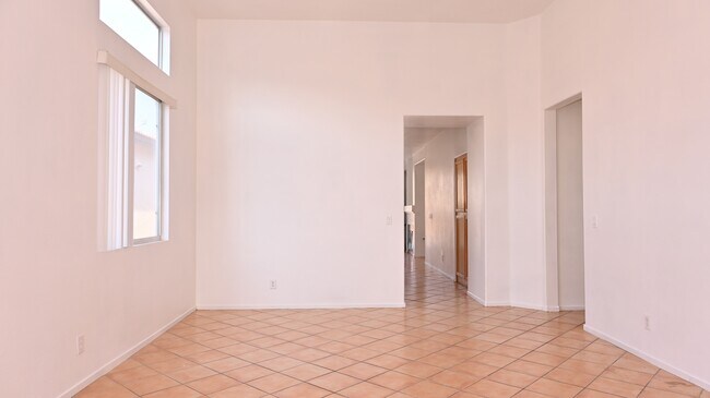 Foto del edificio - 4745 S Jensen St